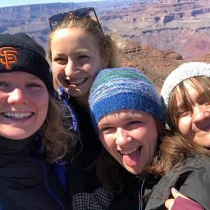 Meet your Posher, Kelly